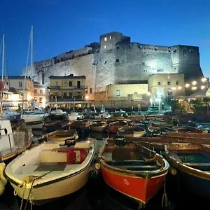 Miseria E Nobilta' ** Naples