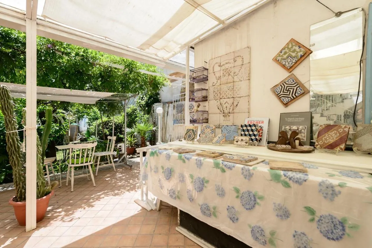 ** Couette-café Bed and Breakfast Giardino Segreto à Naples Italie