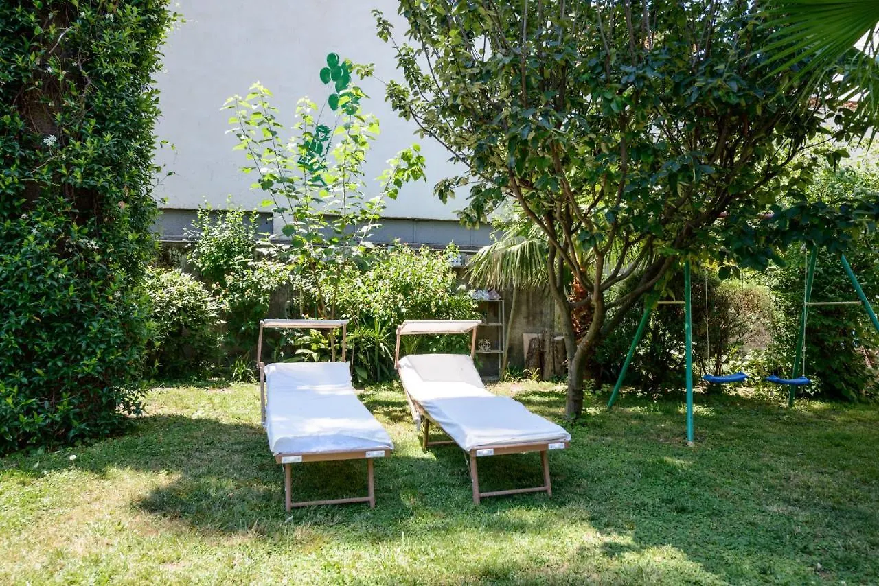 Bed and Breakfast Giardino Segreto à Naples Couette-café
