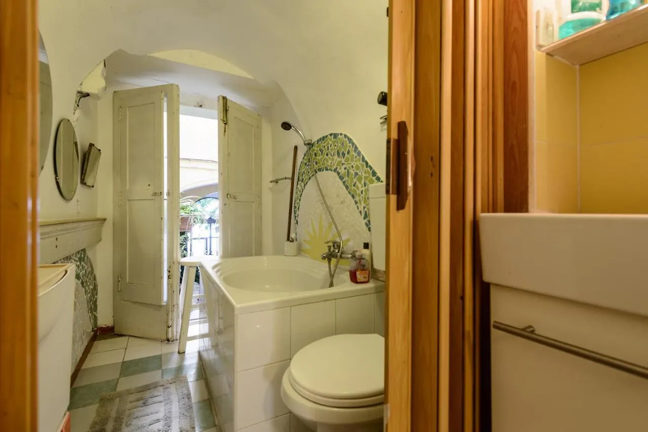 Bed and Breakfast Giardino Segreto Nápoles