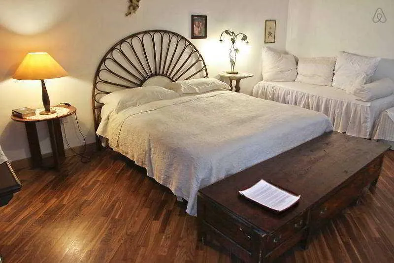 Bed and Breakfast Giardino Segreto Nápoles 2*,